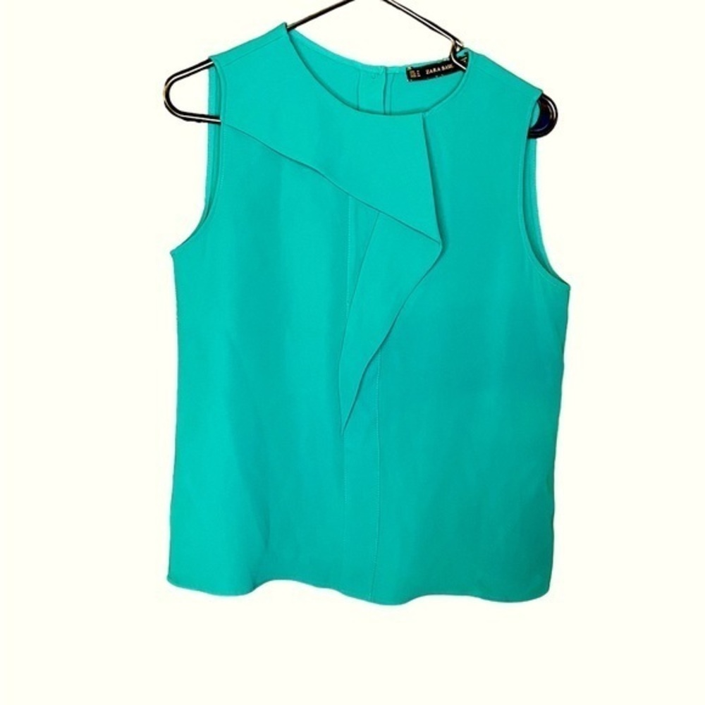 Zara basic true green ruffle front and button down back tank blouse size medium